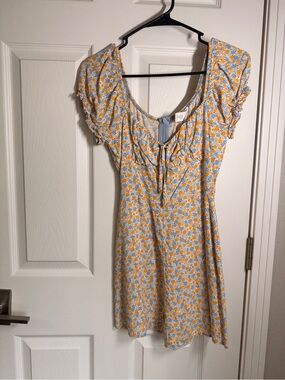 3/$15 L.A. Hearts Women's Yellow & blue Floral flowy romper
